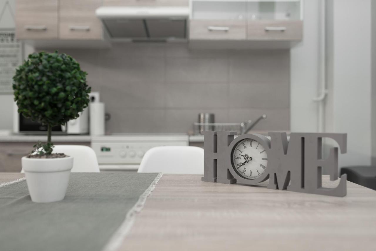 Spacious Apartment-600M From The Subway Athena Bagian luar foto