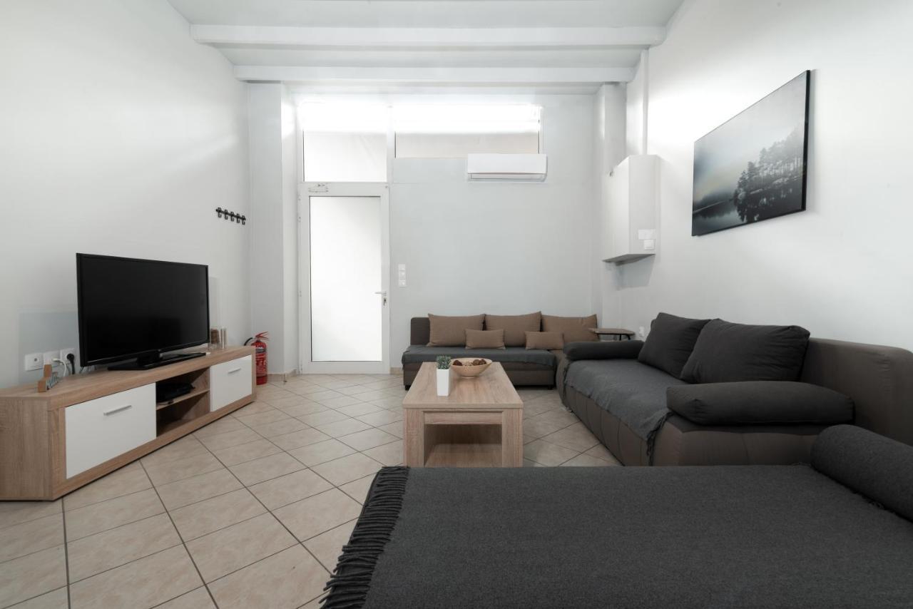 Spacious Apartment-600M From The Subway Athena Bagian luar foto